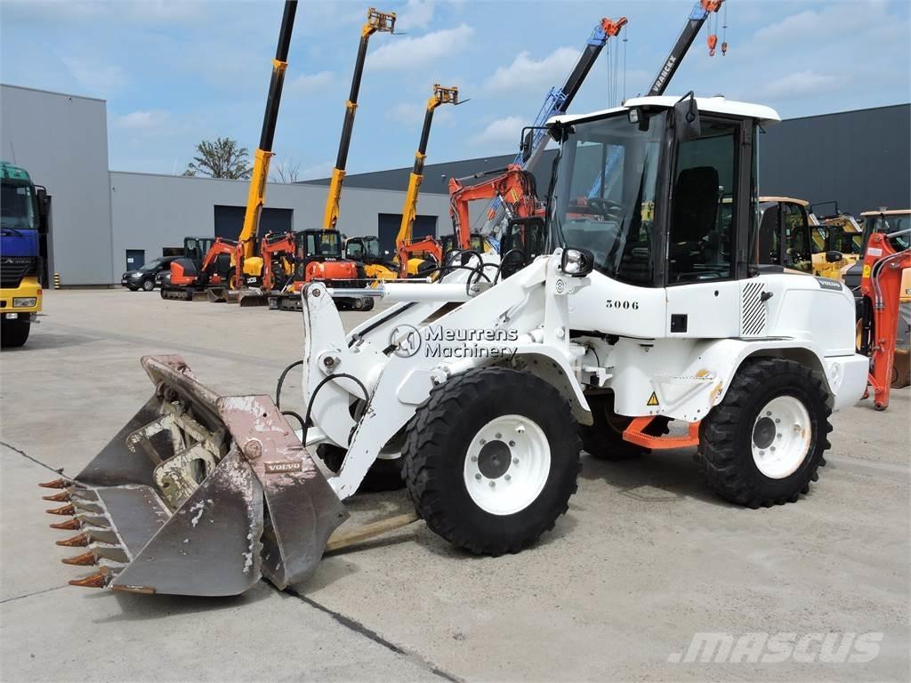 Volvo L30G + FORK Pás carregadoras de rodas