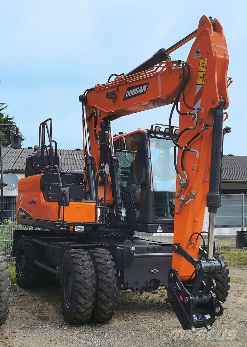 Doosan DX 160 W-7 Escavadoras de rodas