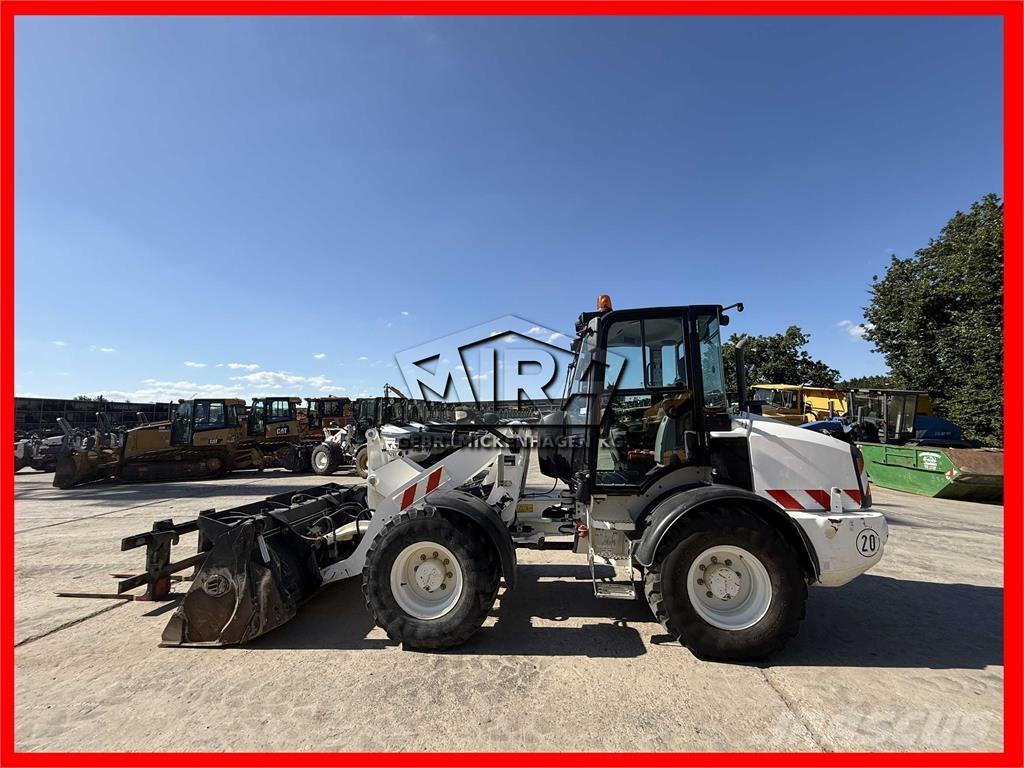 CAT 908 M Pás carregadoras de rodas