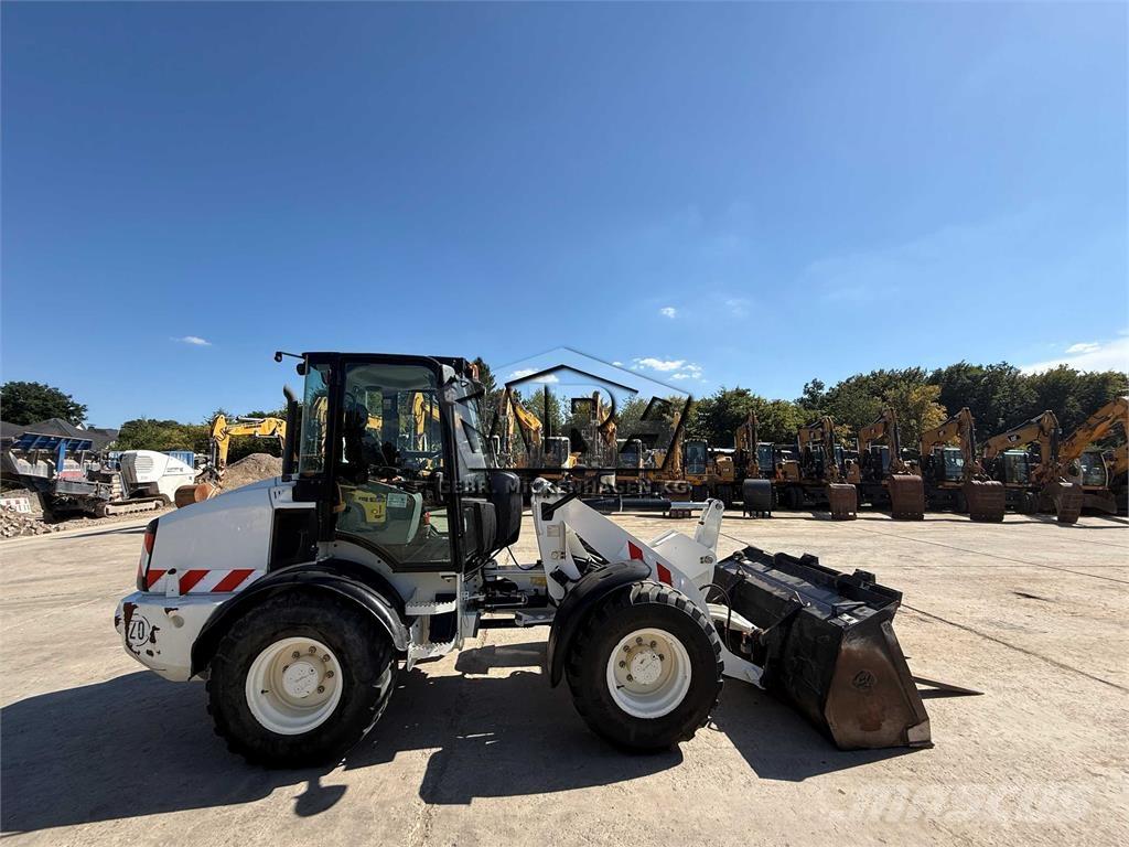 CAT 908 M Pás carregadoras de rodas