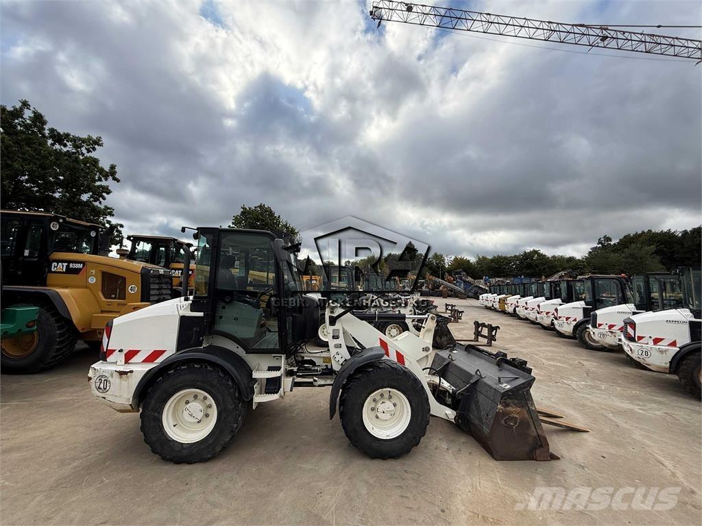 CAT 908 M Pás carregadoras de rodas