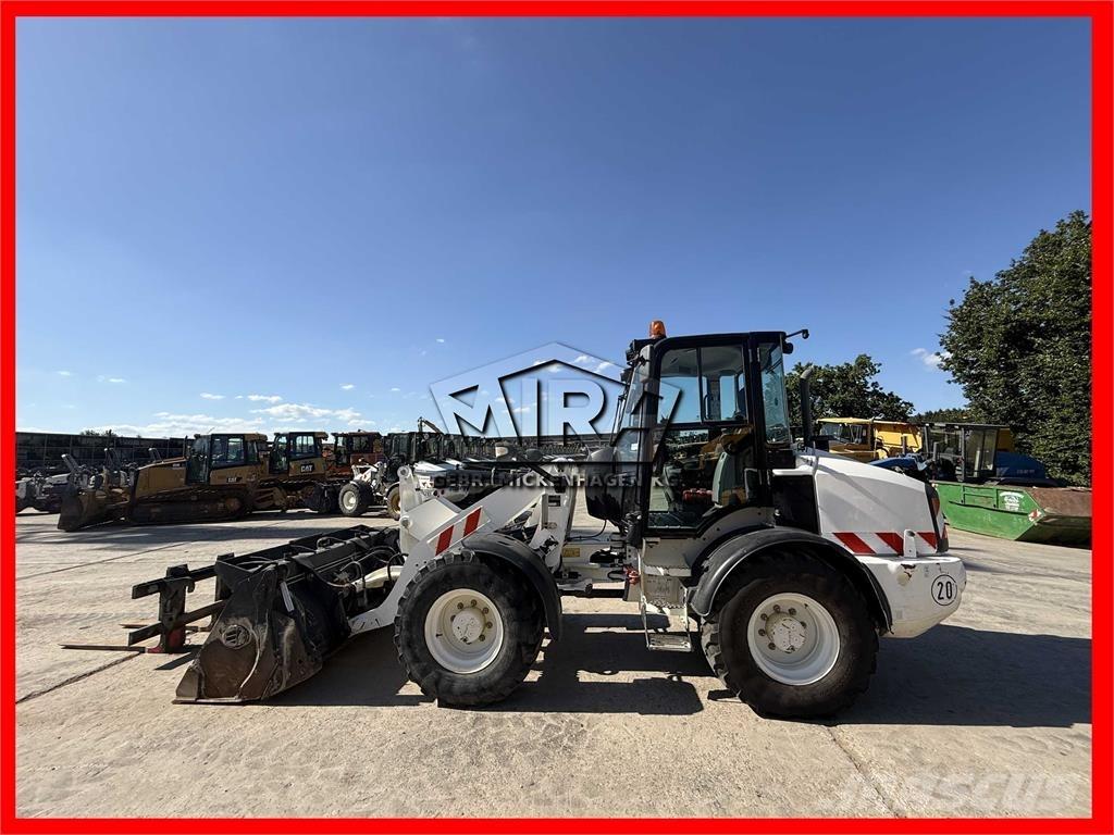 CAT 908M Pás carregadoras de rodas