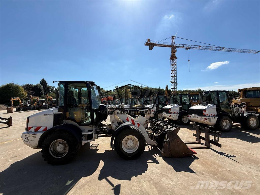 CAT 908M Pás carregadoras de rodas