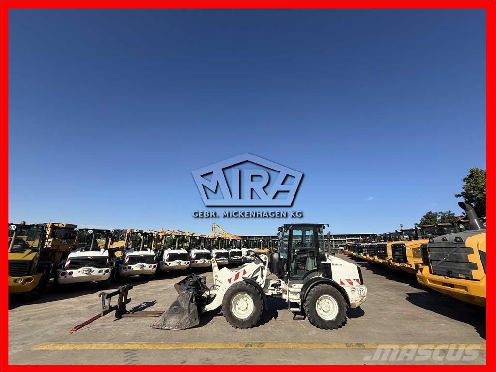 CAT 908M Pás carregadoras de rodas