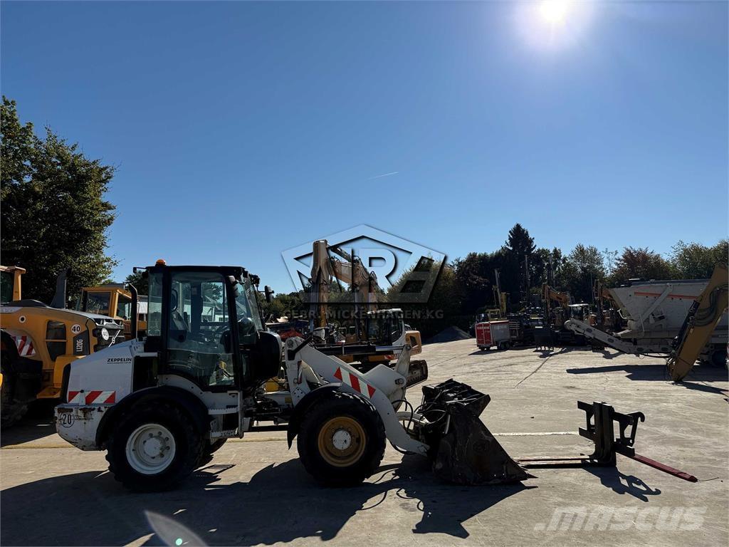 CAT 908M Pás carregadoras de rodas