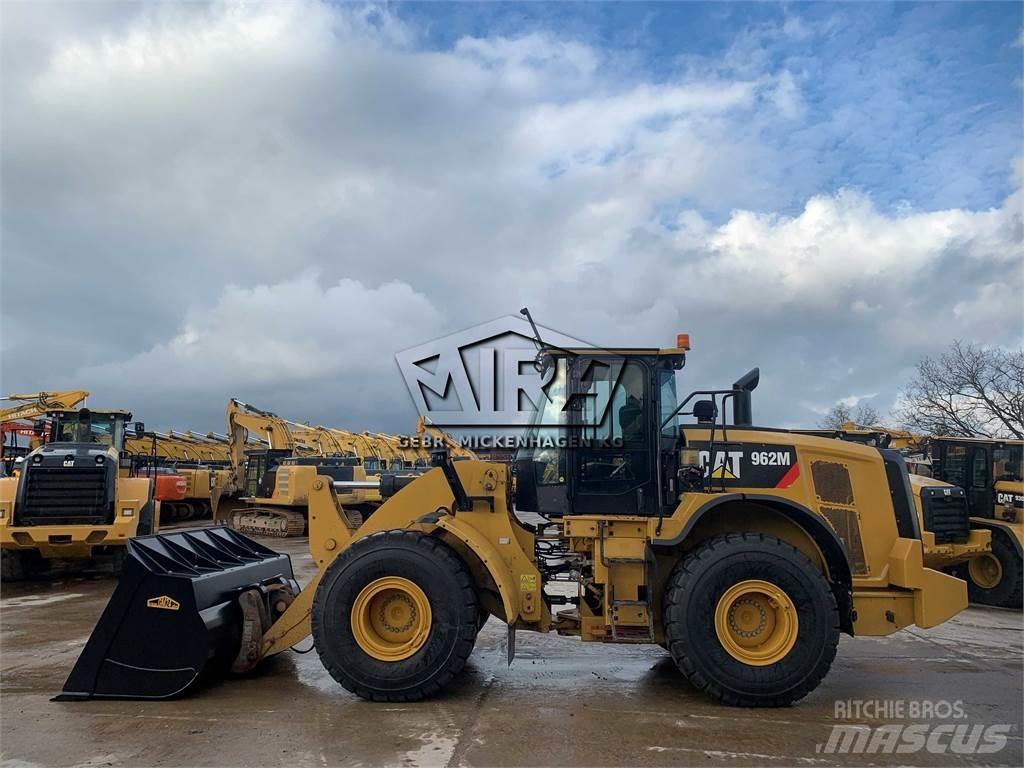 CAT 962M Pás carregadoras de rodas