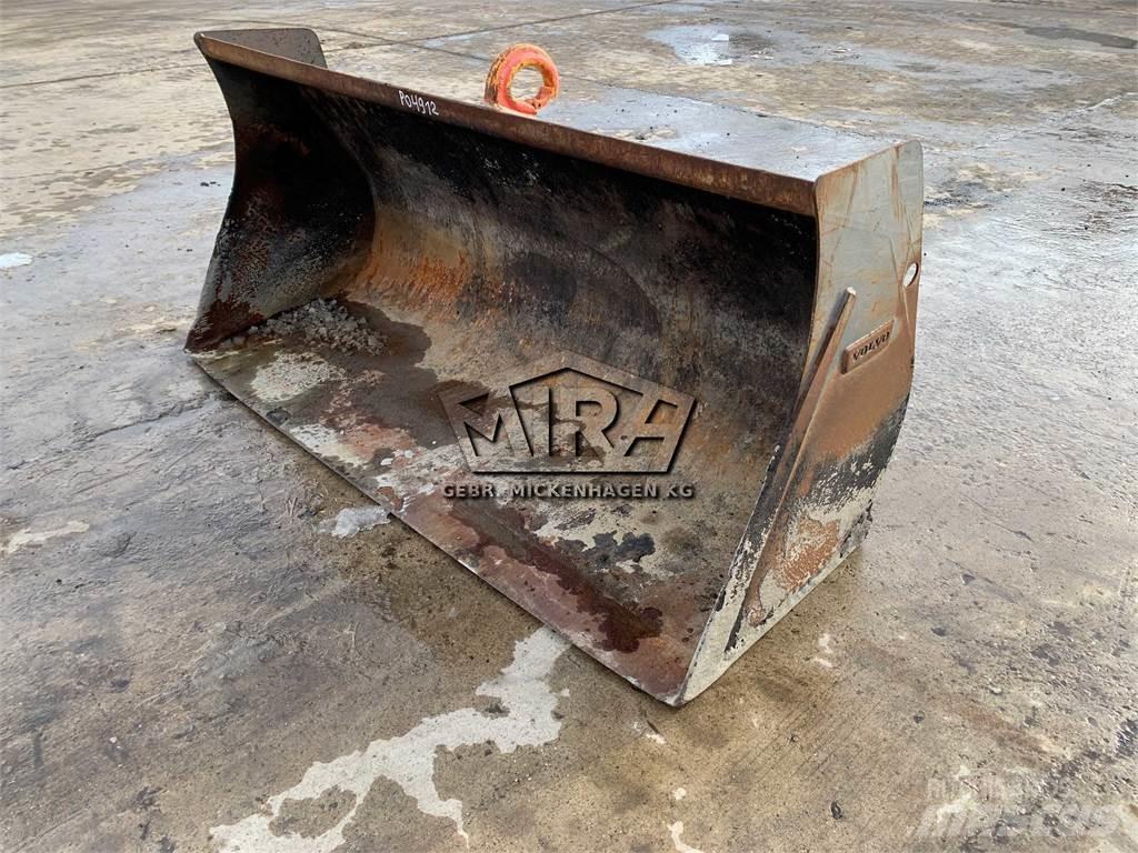 Volvo 2100 mm / L30 Baldes