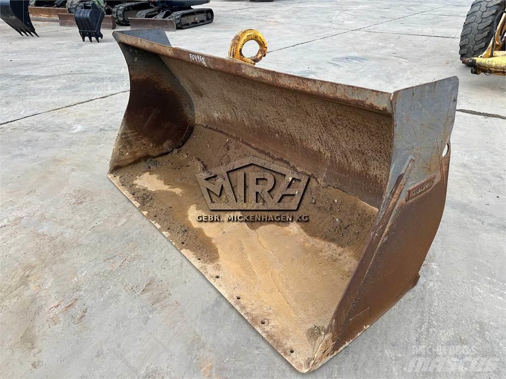 Volvo 2100 mm / L35 Baldes