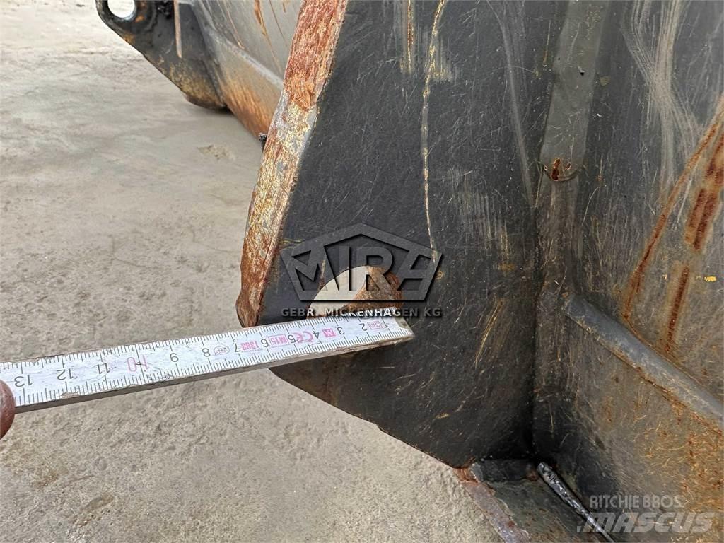 Volvo 2100 mm / L35 Baldes
