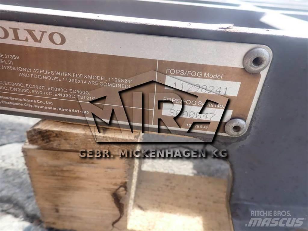 Volvo EC 360 C Cabines e interior máquinas construção
