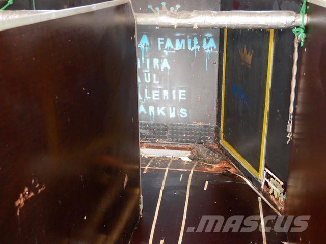  2 Pferde Reboques transporte animais