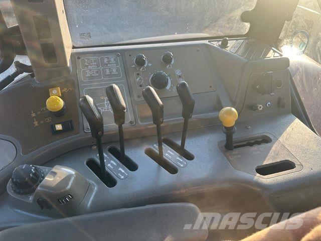 CASE MXM 140 4WD Tratores Agrícolas usados