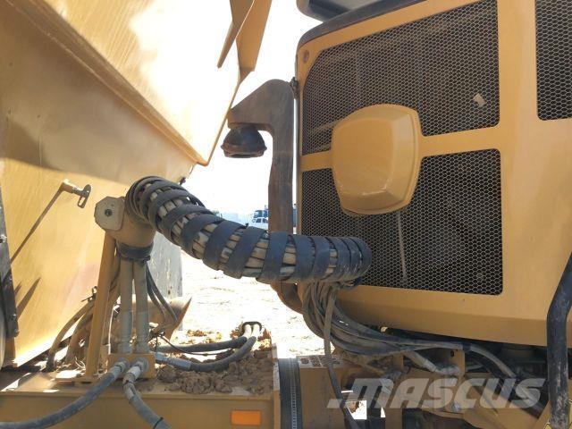 CAT 730 Construção - Outros
