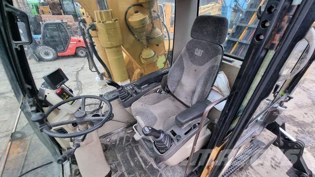 CAT M 318 C / 35 Escavadoras de rodas