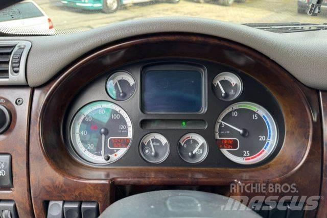 DAF CF410 4x2 Camiões de transporte de animais