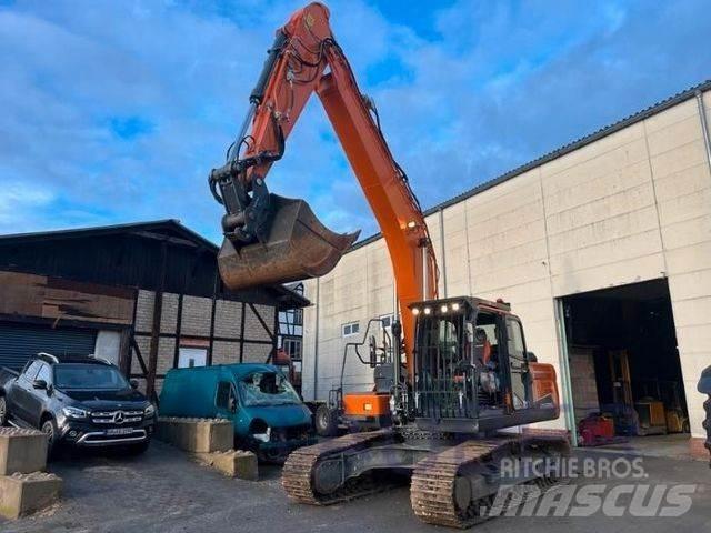 Doosan DX 225 LC-5 Escavadoras de rastos