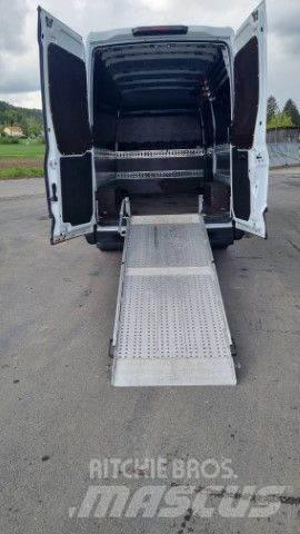 Iveco 35-170 Carrinhas de caixa fechada