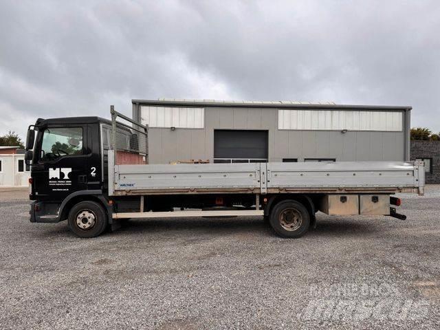 MAN 8.220 Pick up de caixa aberta