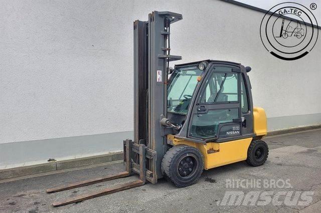 Nissan YG1D2A320 Empilhadores Diesel