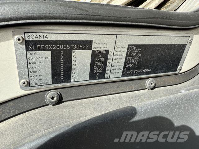 Scania P420 8X2*6 Camiões de chassis e cabine