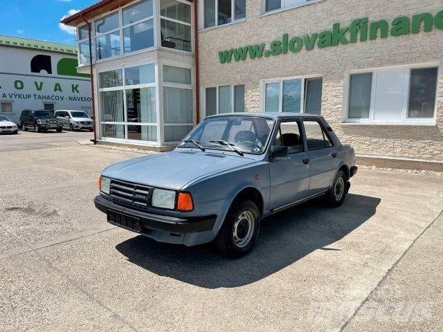 Skoda 125L vin 334 Carros Ligeiros
