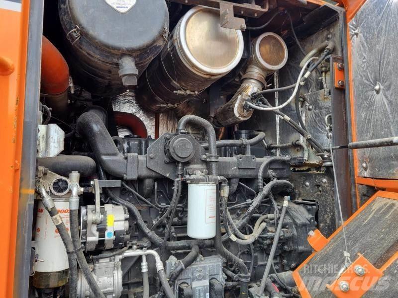 Doosan DL300 Pás carregadoras de rodas