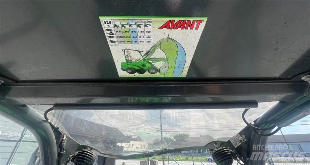 Avant 528 Pás carregadoras de rodas