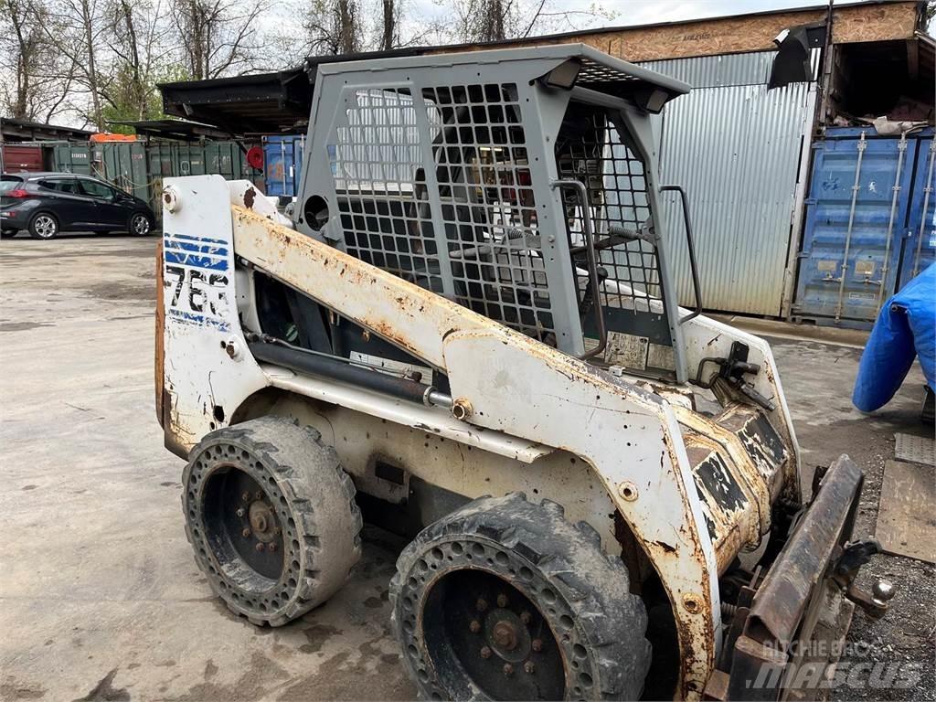 Bobcat 763 Carregadoras de direcção deslizante