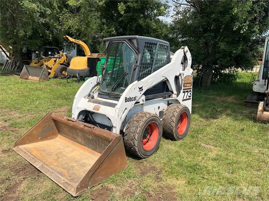 Bobcat 773 Carregadoras de direcção deslizante
