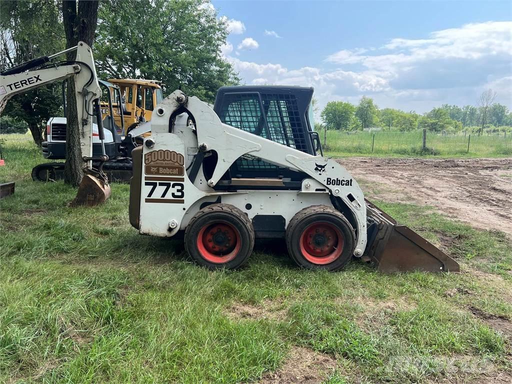 Bobcat 773 Carregadoras de direcção deslizante