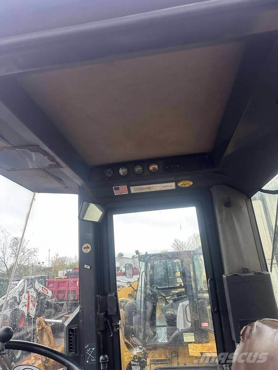 CASE 621B Pás carregadoras de rodas