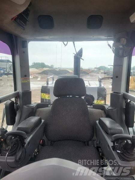 CAT 140M Motoniveladoras