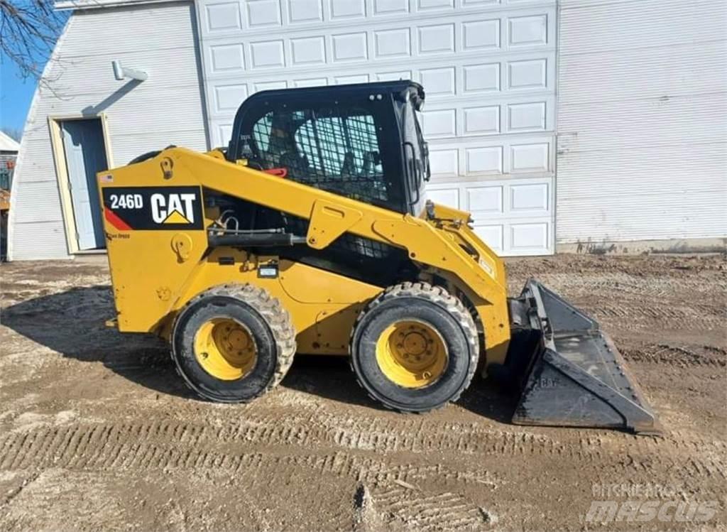 CAT 246D Carregadoras de direcção deslizante