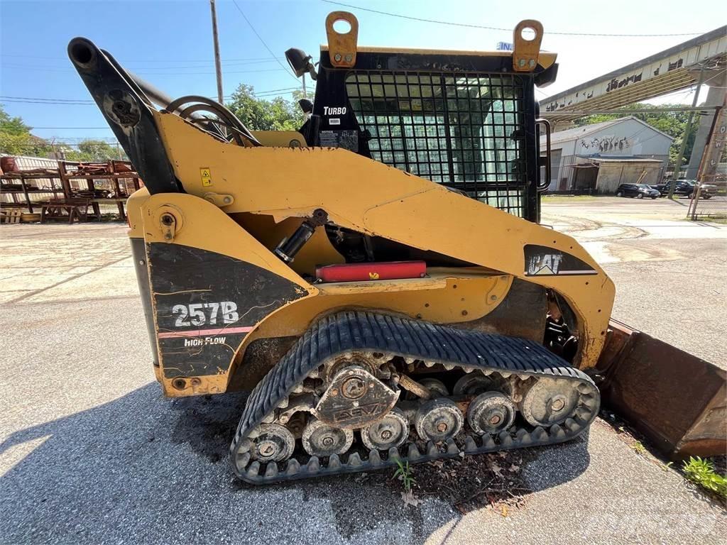 CAT 257B Carregadoras de direcção deslizante