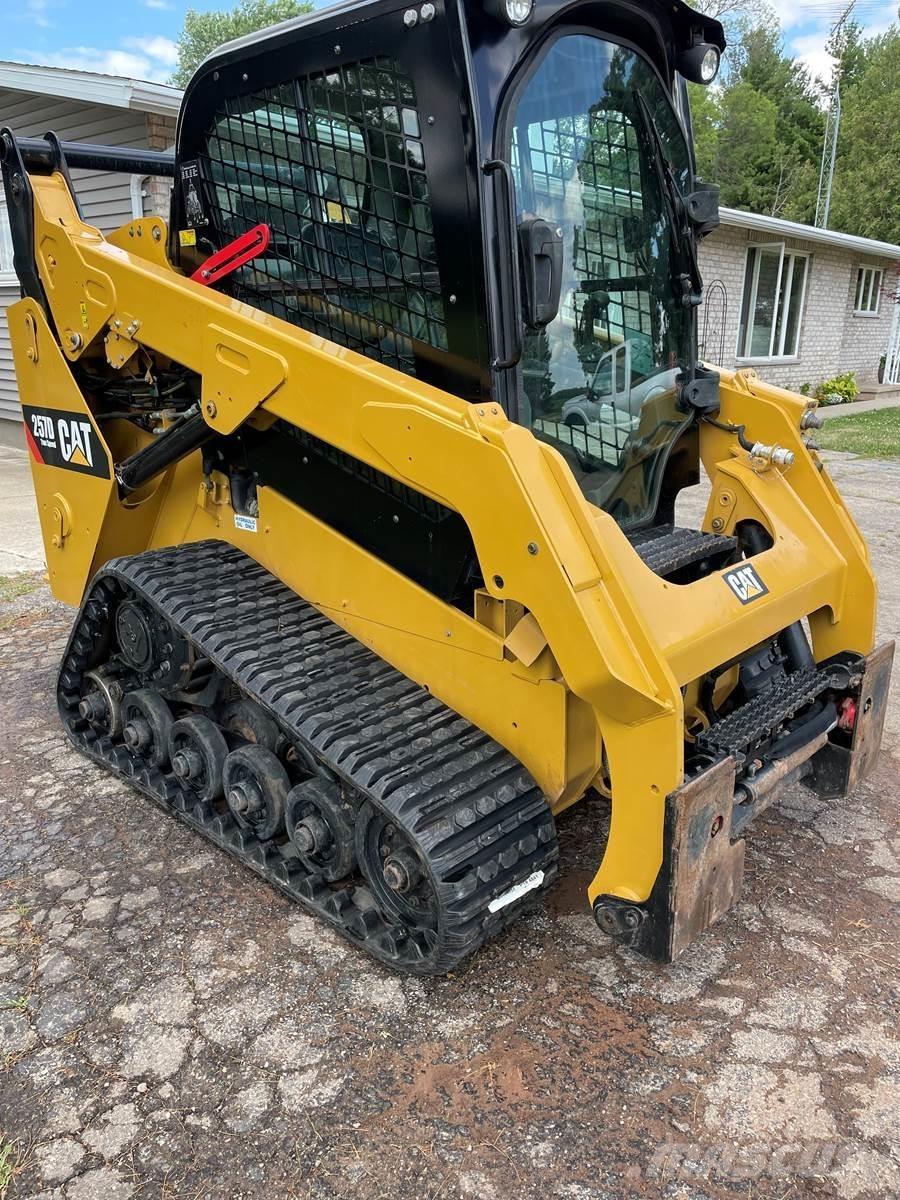 CAT 257D Carregadoras de direcção deslizante