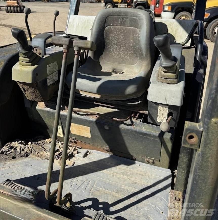 CAT 302.5 Mini Escavadoras <7t