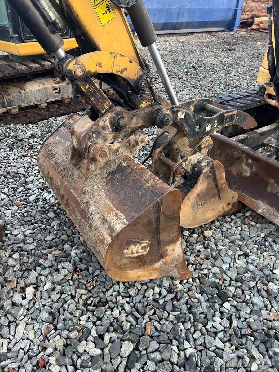 CAT 305 Mini Escavadoras <7t