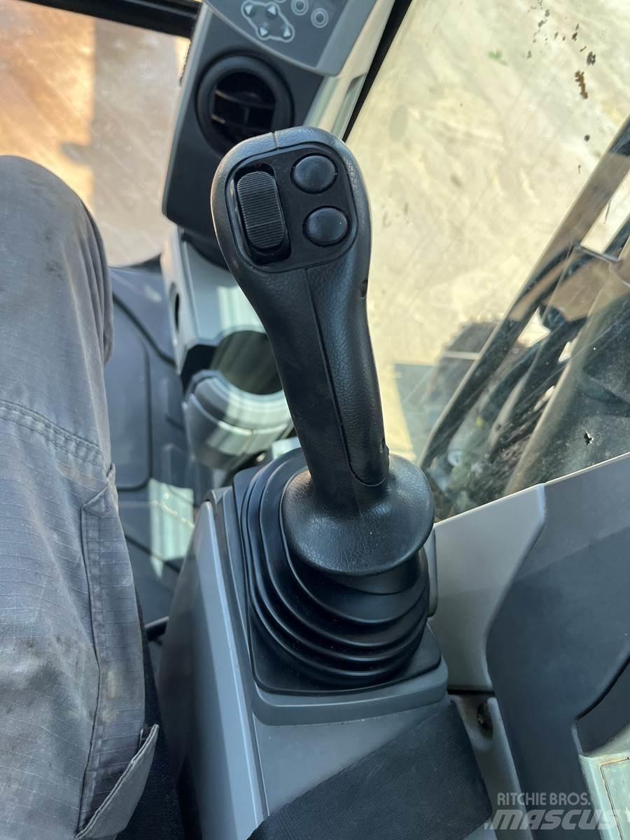 CAT 325FL Escavadoras de rastos