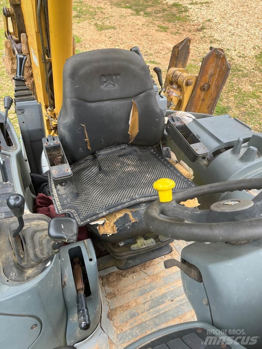 CAT 420D Retroescavadoras