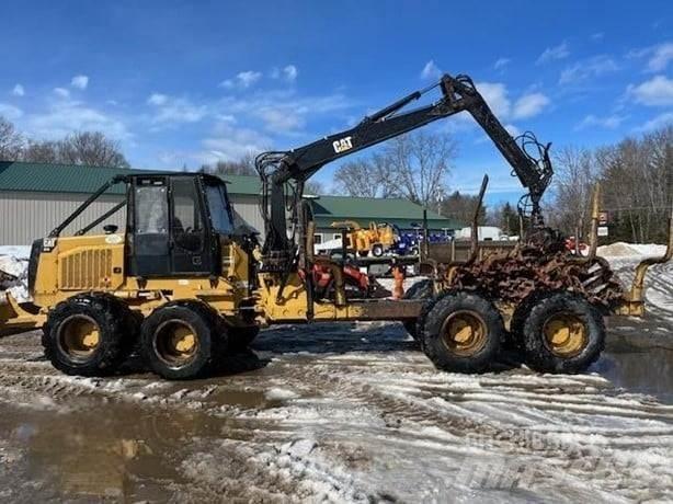 CAT 574 Forwarders florestais