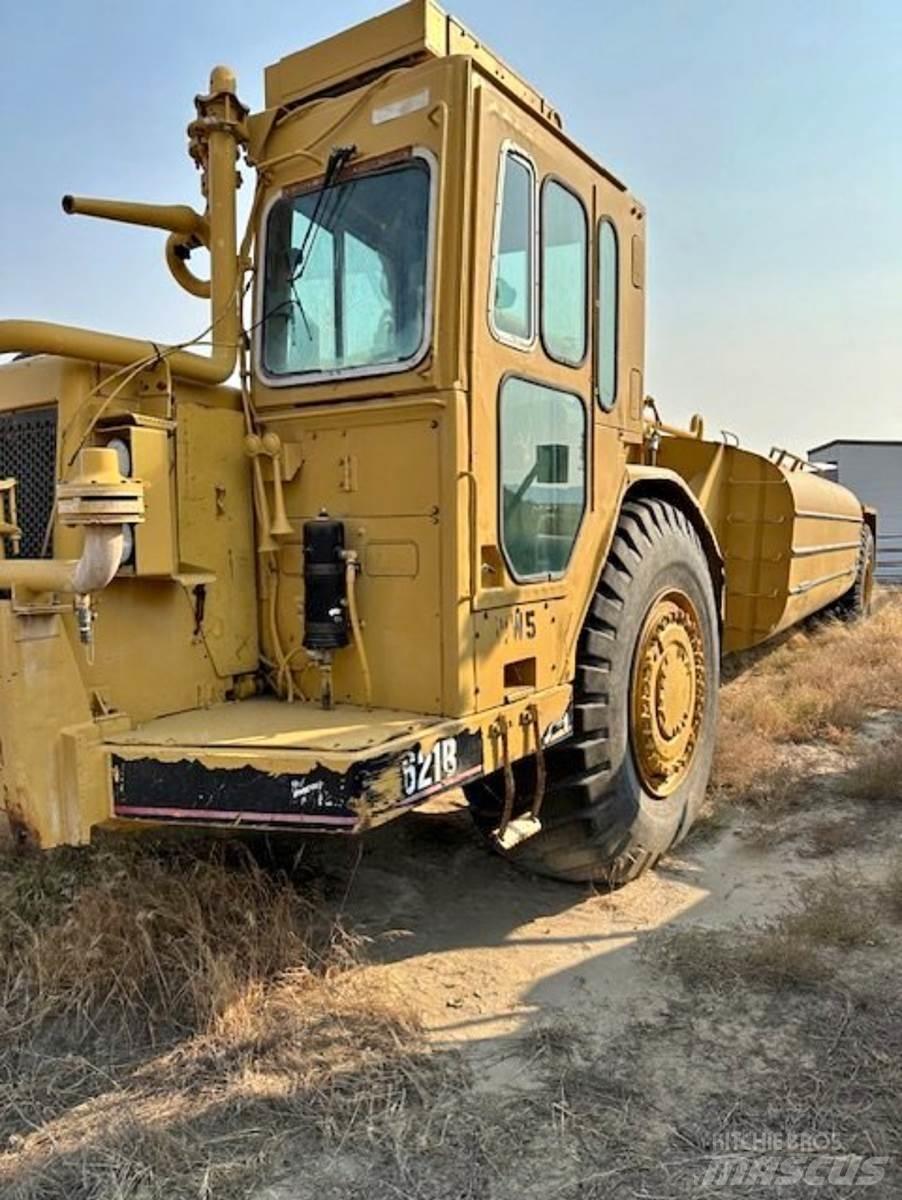 CAT 621B Auto-tanques