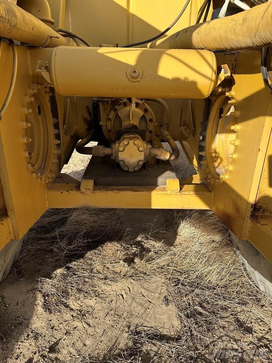 CAT 621B Auto-tanques