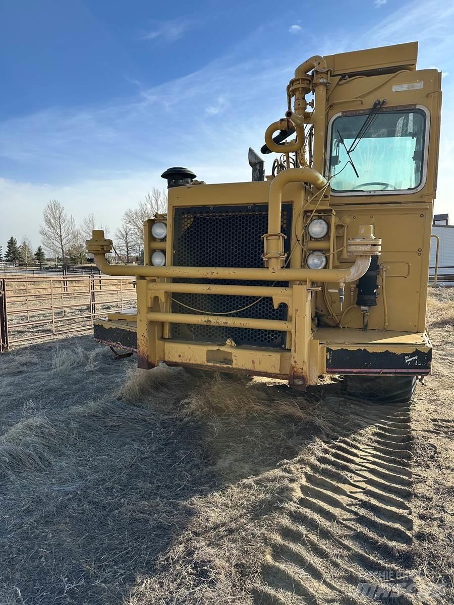 CAT 621B Auto-tanques