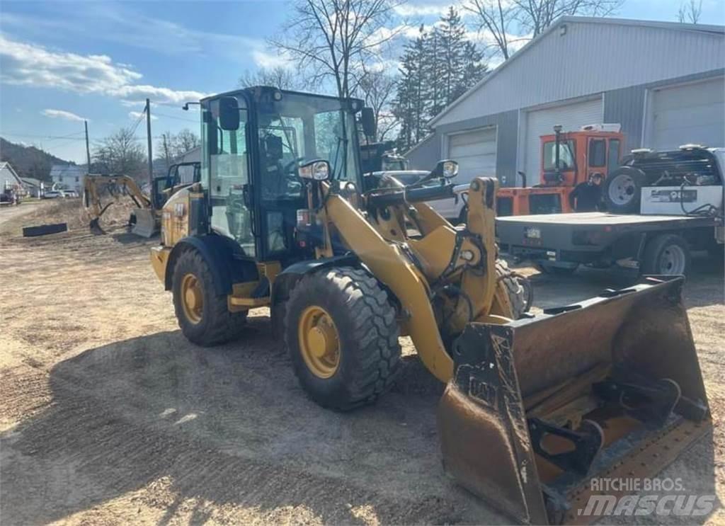 CAT 906M Pás carregadoras de rodas
