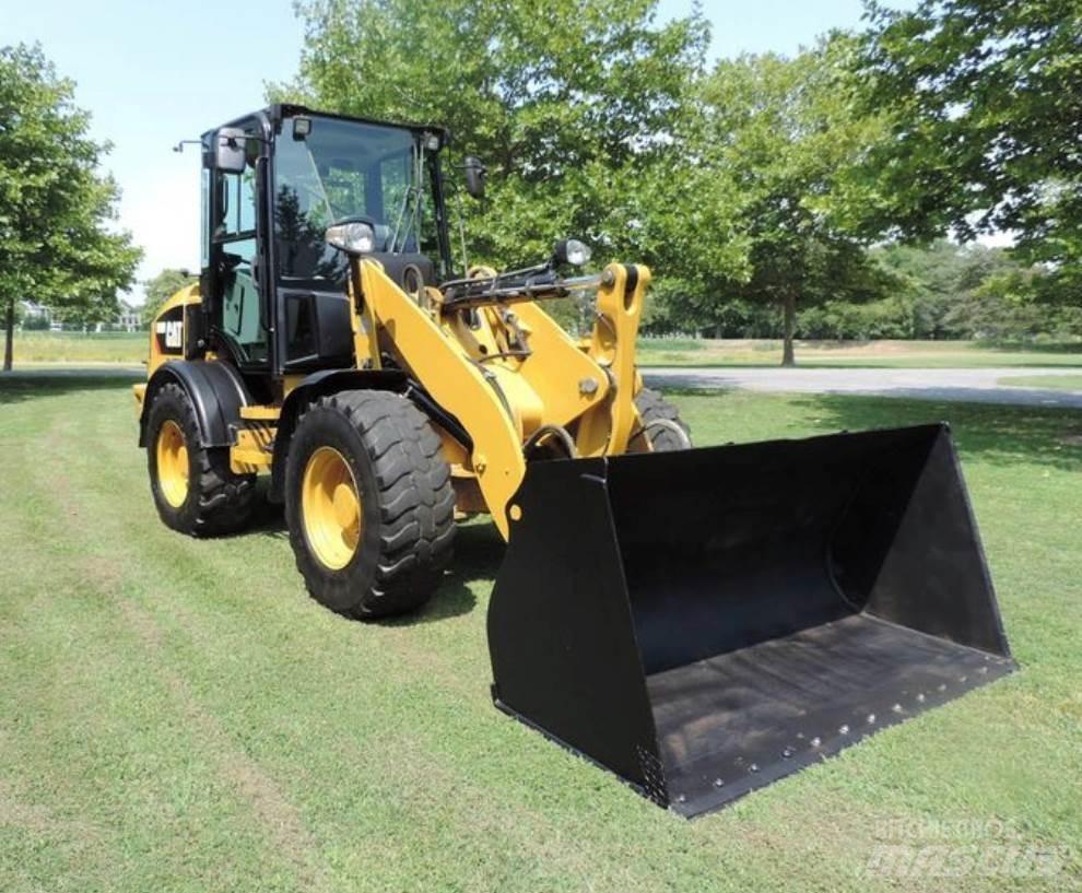 CAT 908M Pás carregadoras de rodas