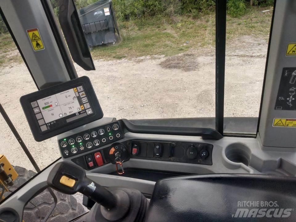 CAT 930M Pás carregadoras de rodas