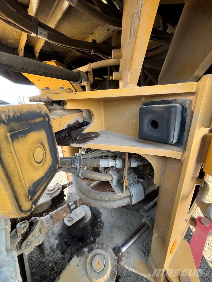 CAT 930M Pás carregadoras de rodas