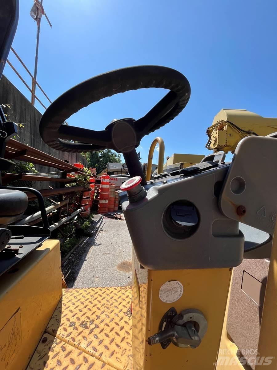 CAT CB22 Cilindros Compactadores monocilíndricos