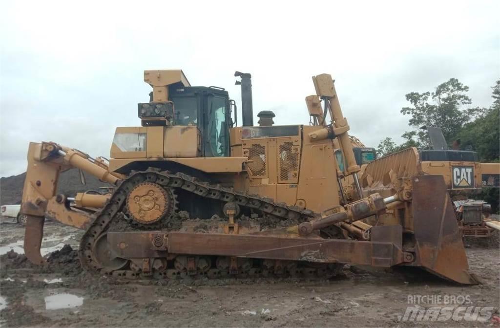 CAT D10T Dozers - Tratores rastos