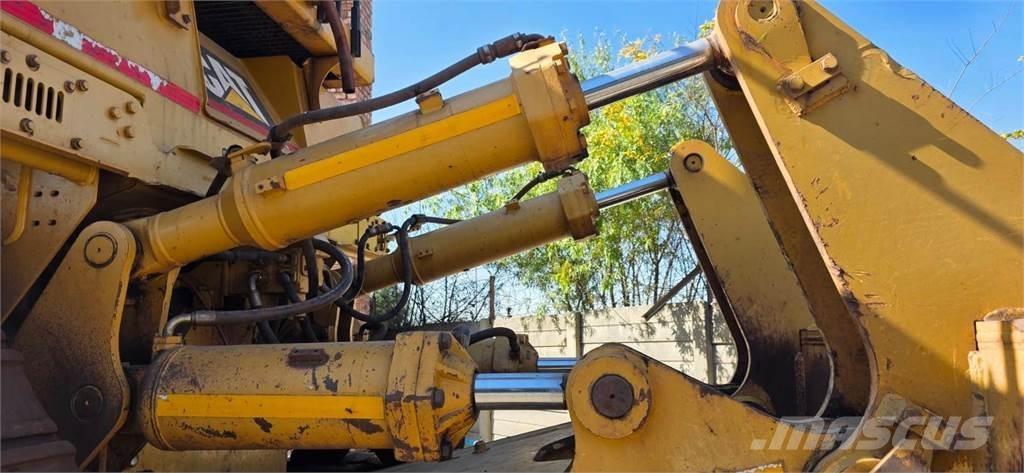 CAT D10T Dozers - Tratores rastos